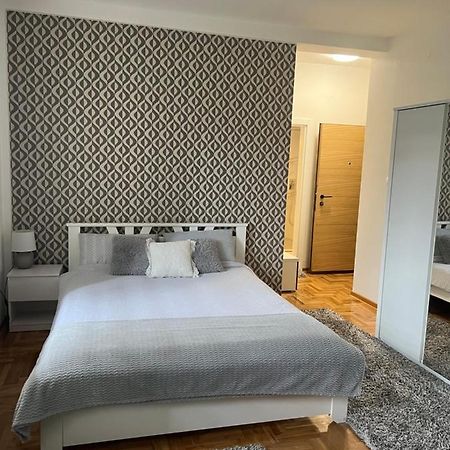 Apartamento Centar NS2 Novi Sad Exterior foto